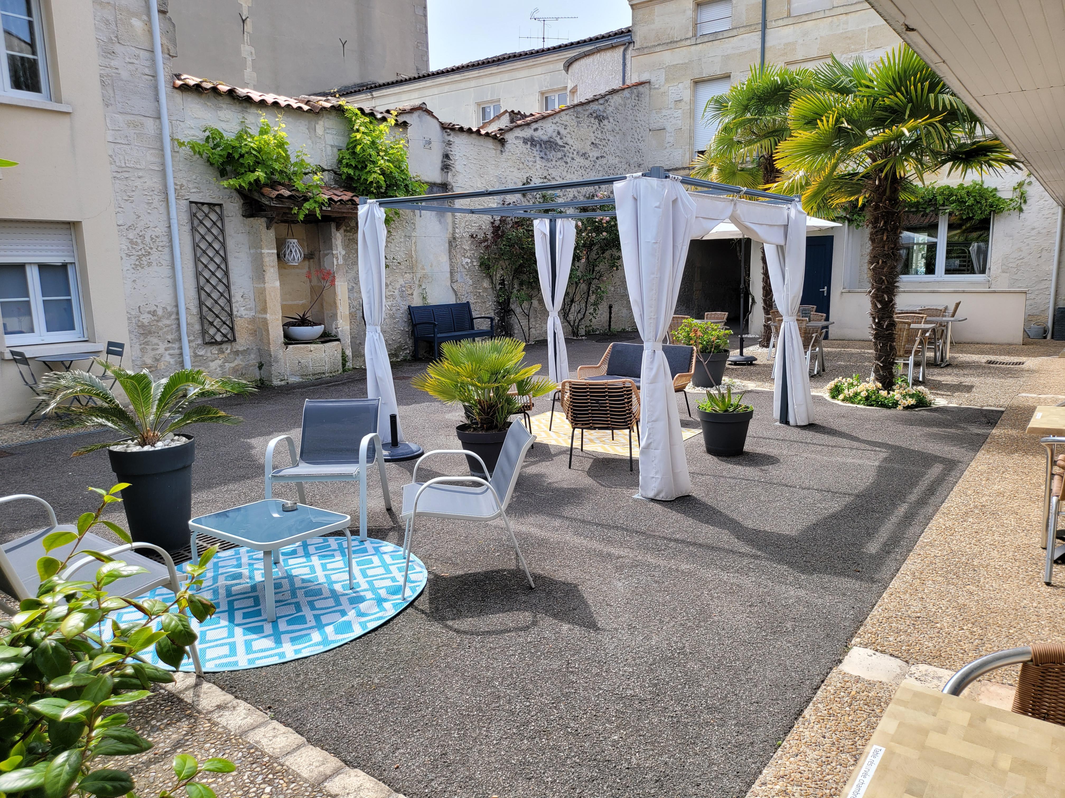 Cit'Hotel Le Cheval Blanc Cognac Centre Kültér fotó