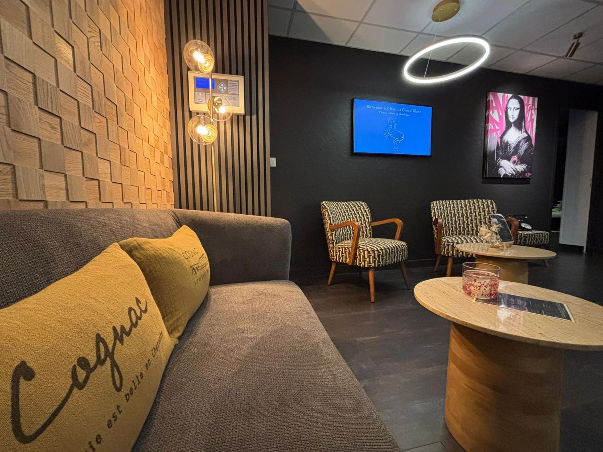 Cit'Hotel Le Cheval Blanc Cognac Centre Kültér fotó